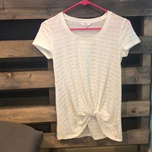 Supper cute, tie in the front shirt